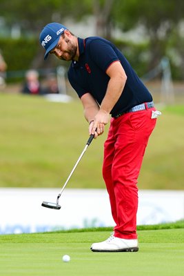 Andy Sullivan putts on the 8th green Portugal Masters