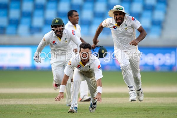 Yasir Shah winning wicket Pakistan v England Dubai 2015