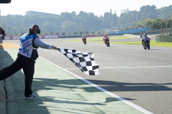 Jorge Lorenzo wins 2015 World Championship Valencia