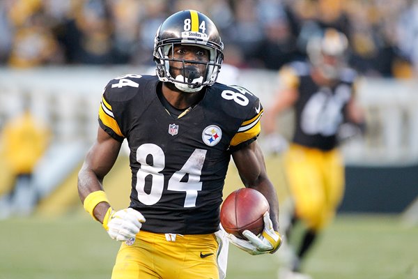 Antonio Brown Pittsburgh Steelers runs the ball