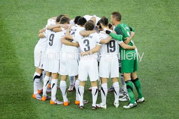 New Zealand All Whites Huddle v Italy