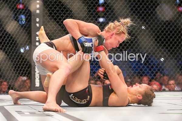 Holly Holm v Ronda Rousey Melbourne 2015
