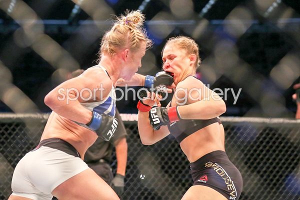 Holly Holm v Ronda Rousey Melbourne 2015