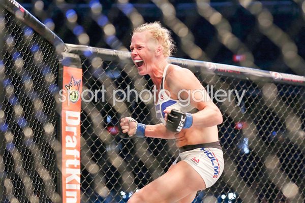 Holly Holm beats Ronda Rousey Melbourne 2015