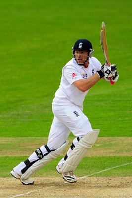 Ian Bell action v Sri Lanka 2011