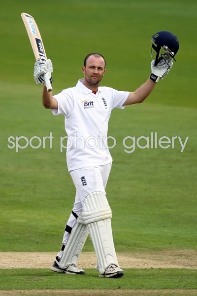Jonathan Trott 203 v Sri Lanka 2011