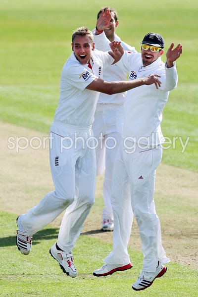 Broad & Pietersen after Cardiff win