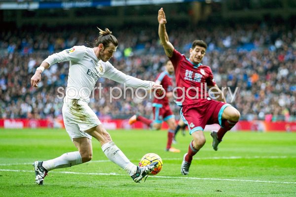 Gareth Bale Real Madrid v Yuri Berchiche Real Sociedad