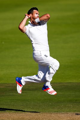 James Anderson England bowls v South Africa 2016