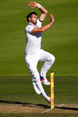 James Anderson England bowls v South Africa 2016
