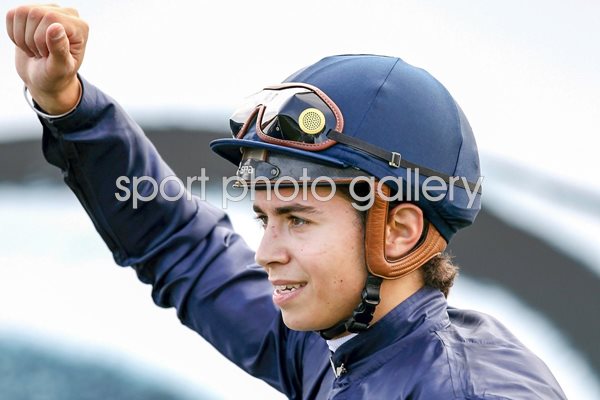 Mickael Barzalona wins 2011 Derby