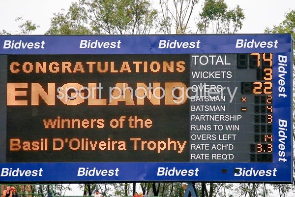 England win Series v South Africa Wanderers 2016