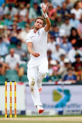  Stuart Broad 6 wickets v South Africa Johannesburg 2016