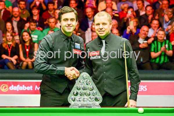 Ronnie O'Sullivan and Barry Hawkins Masters Final 2016