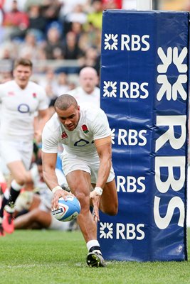 Jonathan Joseph England scores v Italy 6 Nations 2016