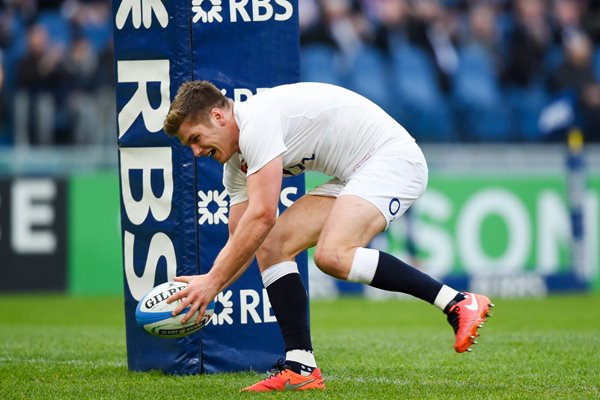 Owen Farrell England scores v Italy 6 Nations 2016