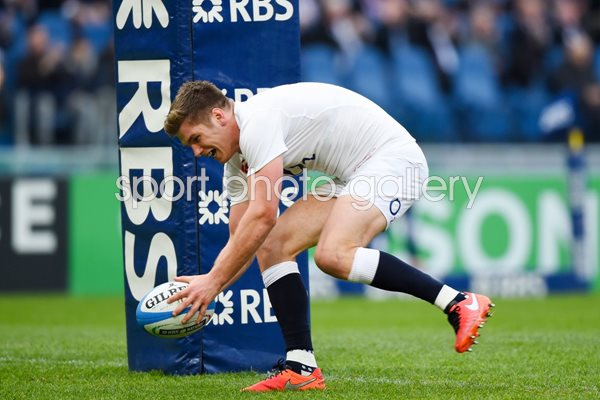 Owen Farrell England scores v Italy 6 Nations 2016