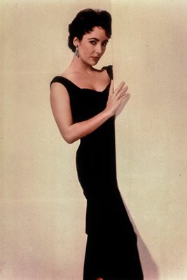 Actress Elizabeth Taylor wearing black dress