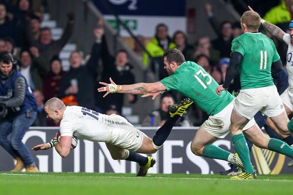 Mike Brown England scores v Ireland Twickenham 6 Nations 2016