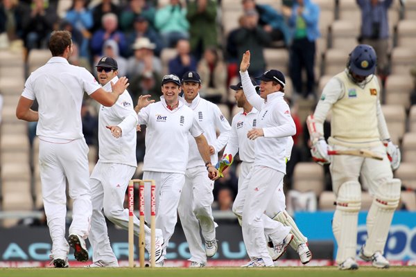 England celebrate Southampton 2011