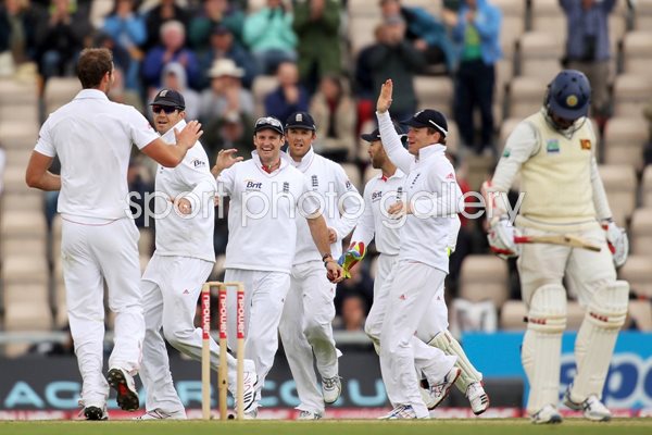 England celebrate Southampton 2011