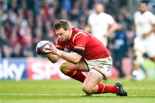 Dan Biggar Wales scores v England Six Nations 2016