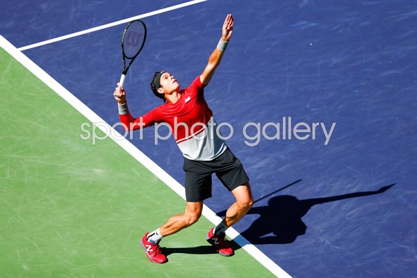 Milos Raonic serves 2016 BNP Paribas Open 