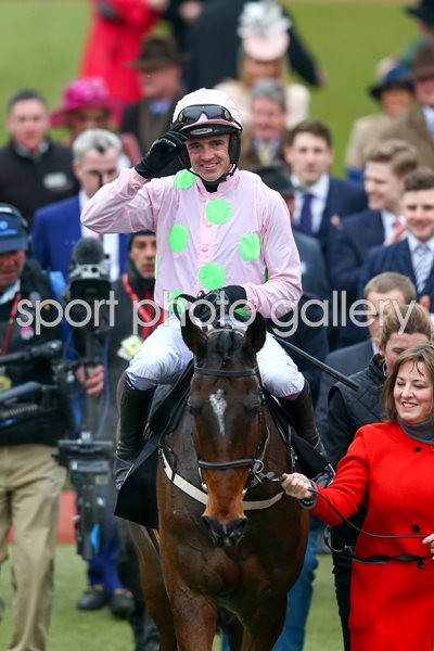 Ruby Walsh & Douvan win Arkle Chase Cheltenham 2016