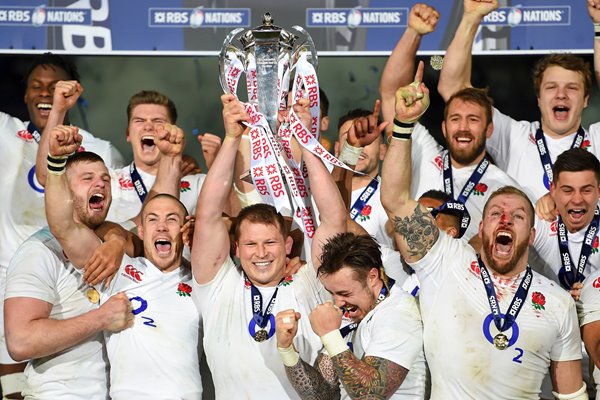 England celebrate Grand Slam win Paris 2016