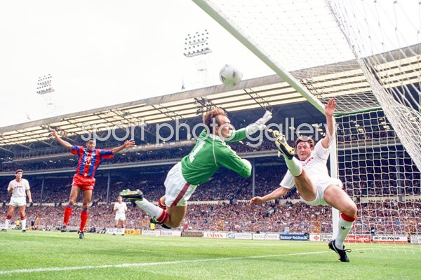 FA Cup Photo | Football Posters | Jim Leighton