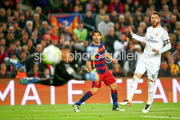 Luis Suarez Barcelona v Real Madrid
