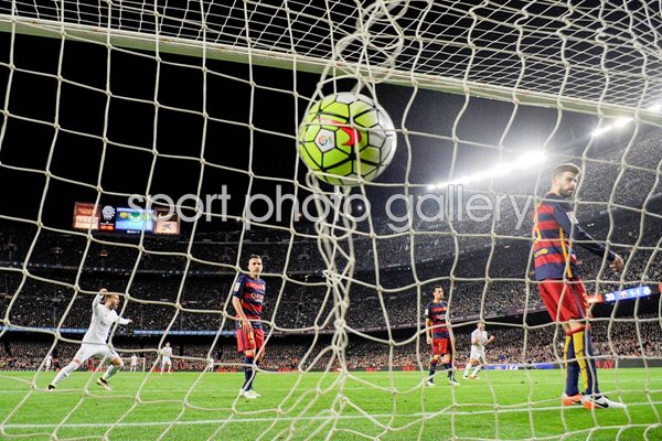  Barcelona v Real Madrid 1-2 Ronaldo's goal