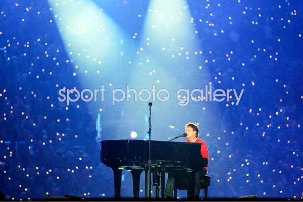  Paul McCartney Super Bowl XXXIX Halftime Show