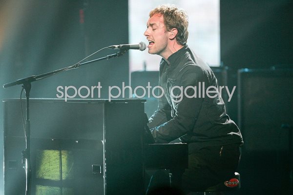 Chris Martin of Coldplay New York 2005