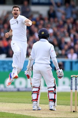James Anderson England 10 wickets v Sri Lanka Headingley 2016