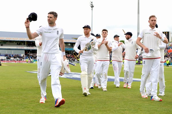 James Anderson England 10 wickets v Sri Lanka Headingley 2016