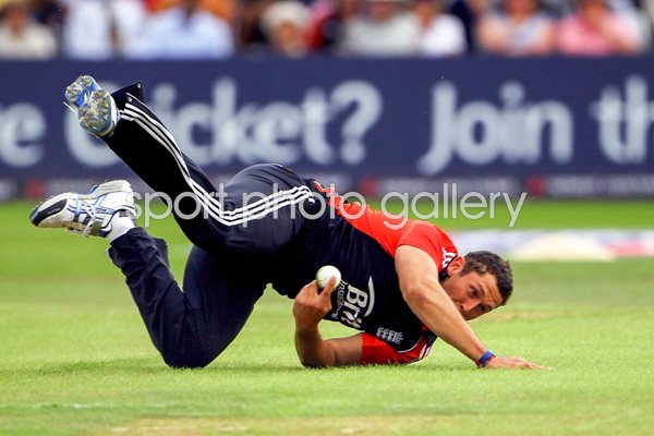 Tim Bresnan catch v Sri Lanka 2011