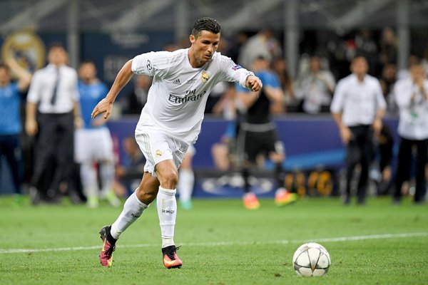 Cristiano Ronaldo Real Madrid winning penalty Milan 2016