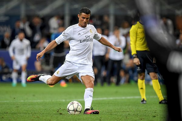 Cristiano Ronaldo Real Madrid winning penalty Milan 2016