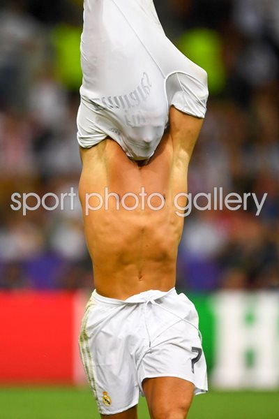 Cristiano Ronaldo Real Madrid winning penalty Milan 2016