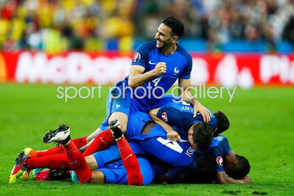 Dillian Whyte battles v Anthony Joshua London 2015