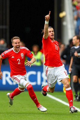 Gareth Bale Wales Free Kick v Slovakia Bordeaux 2016