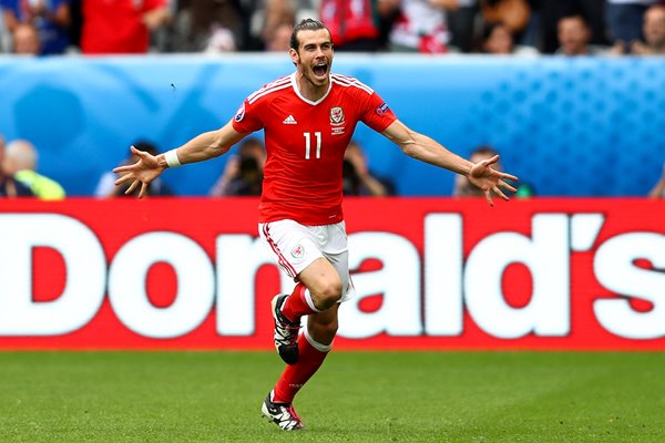 Gareth Bale Wales Free Kick v Slovakia Bordeaux 2016
