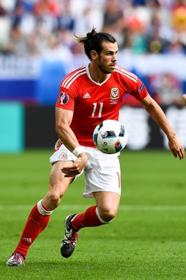 Gareth Bale Wales v Slovakia Bordeaux 2016