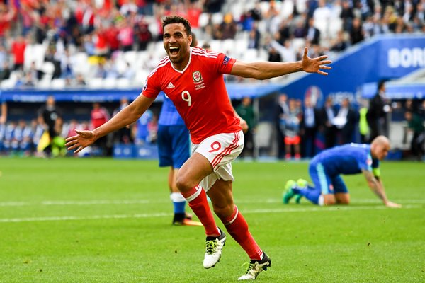 Hal Robson-Kanu Wales Winner v Slovakia Bordeaux 2016