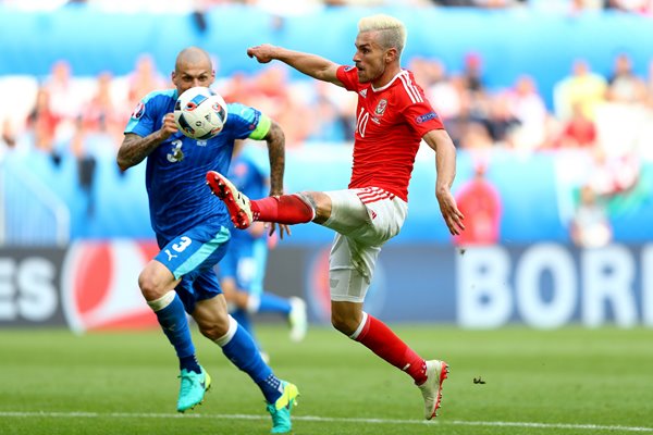 Aaron Ramsey Wales v Slovakia Bordeaux 2016