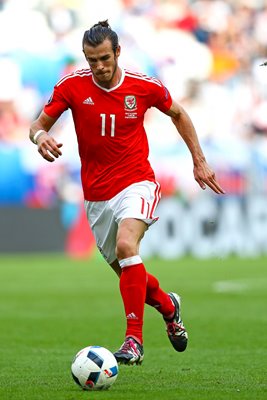 Gareth Bale Wales v Slovakia Bordeaux 2016