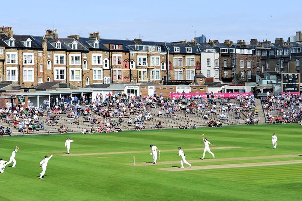 Yorkshire v Worcestershrie - LV County Championship 2011