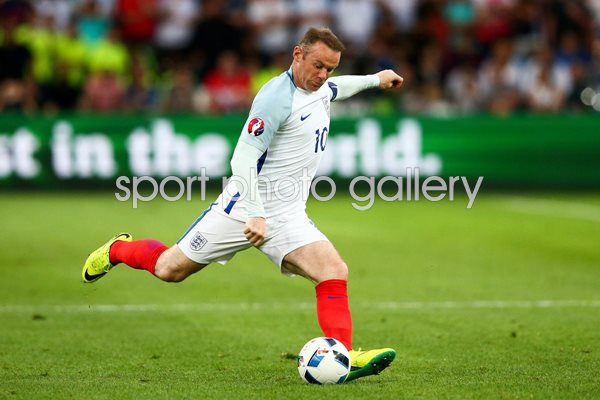 Wayne Rooney England v Russia Marseille