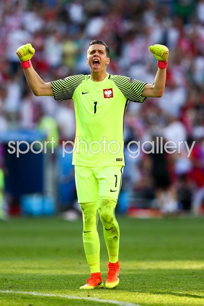 Wojciech Szczesny Poland v Northern Ireland Nice 2016